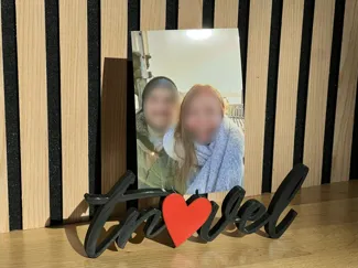 Travel-sign with photo holder (PiP, AMS & No-AMS)