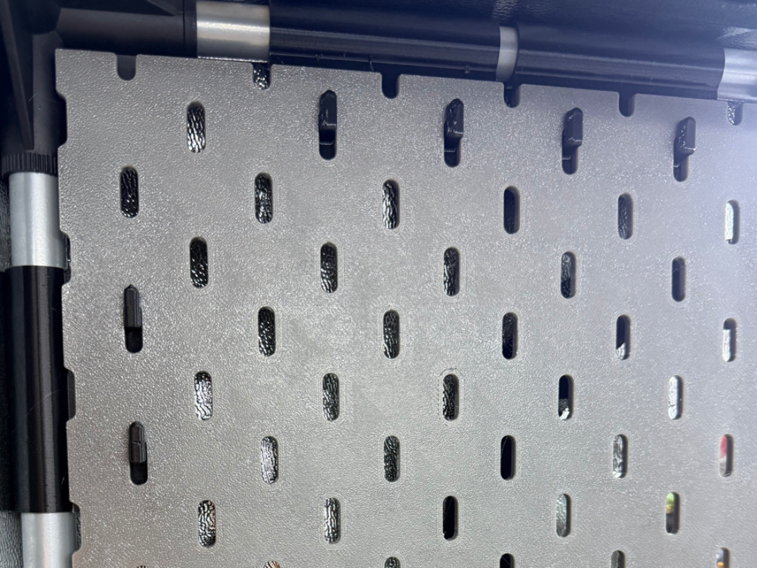 Topcube Enclosure Skadis mounting brackets