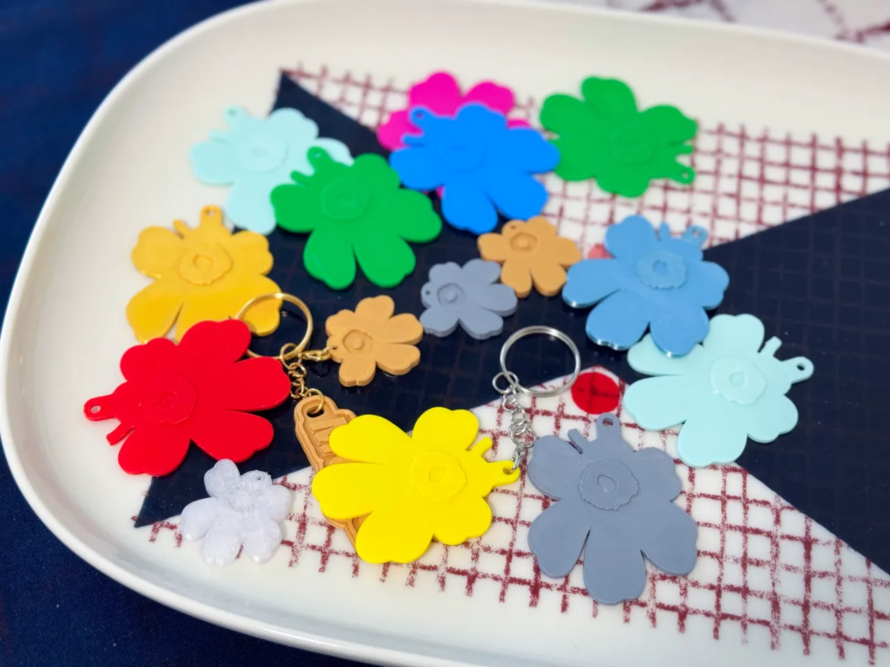 Marimekko Unikko earrings/pendant/keychain view 4