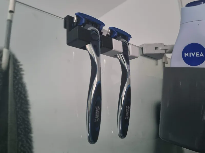 Razor holder