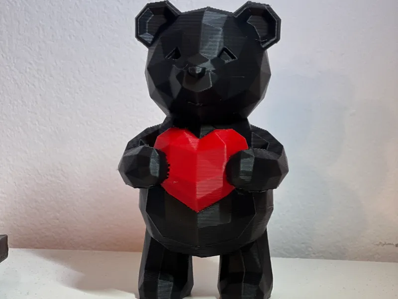 Low Poly Love Bear with Heart – Modern Decoration