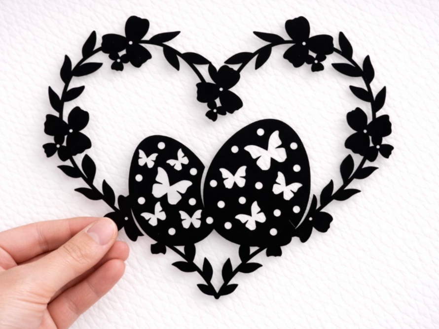 Wall art - Happy Easter Heart