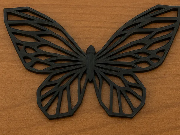 Papillon low poly en déco murale