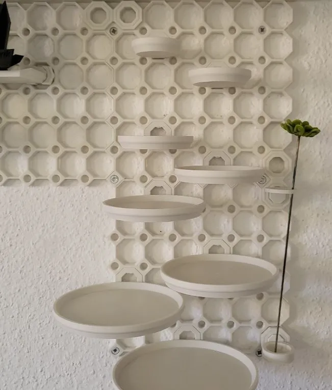Multiboard Round Display Shelves