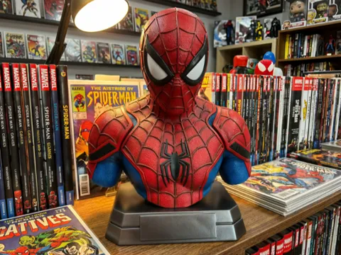 Figura decorativa: Spider-Man Bust — referencia de MakerWorld