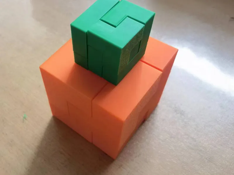 索玛立方体（立方体益智玩具）Soma Cube (Cube Puzzle Toy)