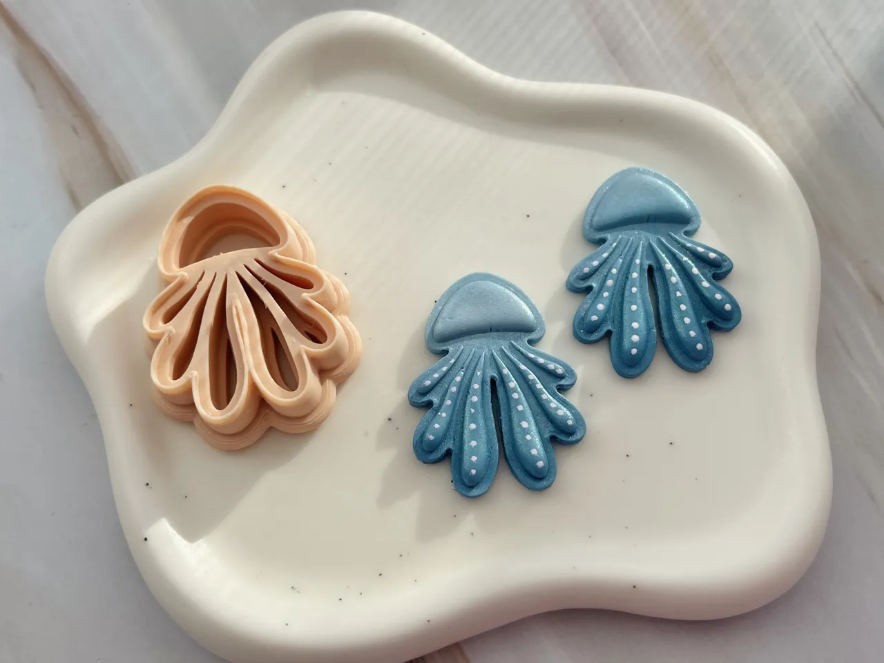Jellyfish Polymer Clay Earrings Cutter view 2