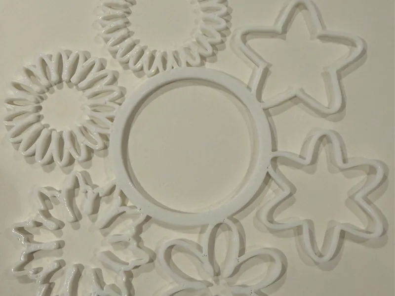 Flower tracing stencil