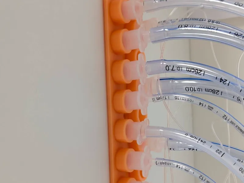 tracheal tube holder