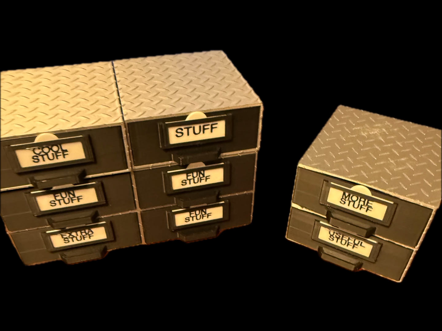 Diamond Plated Toolbox With Drawer Dividers
