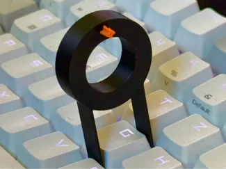Kompakter 1U Keycap Puller mit Halterung