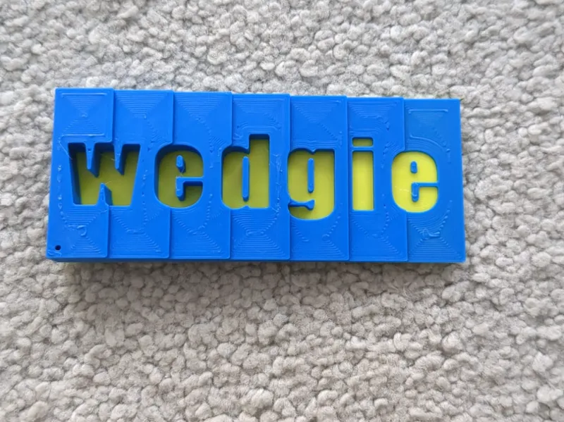 the wedgie -- table dewobbler