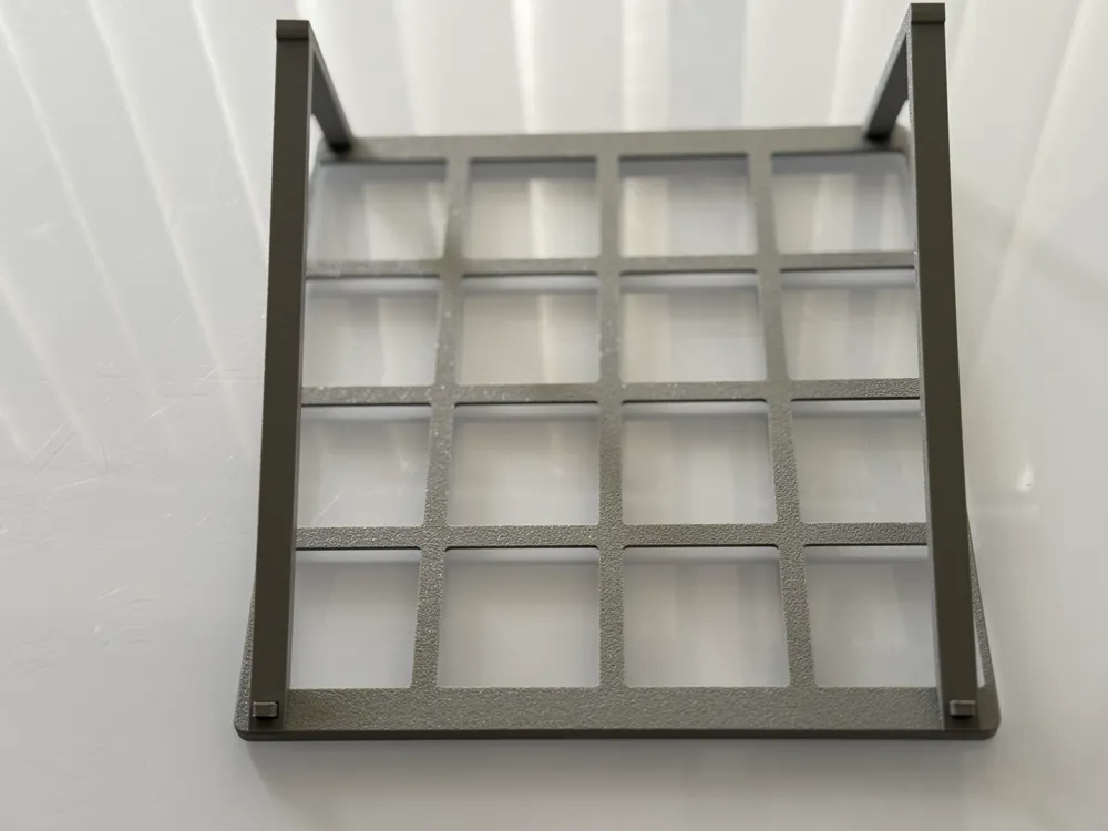 Clamshell Parts Box Grid on a vertical angle by ShayneTroxler ...