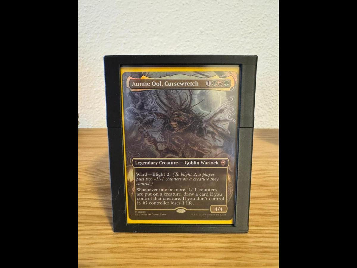 MTG Deckbox for Commander with Showcase