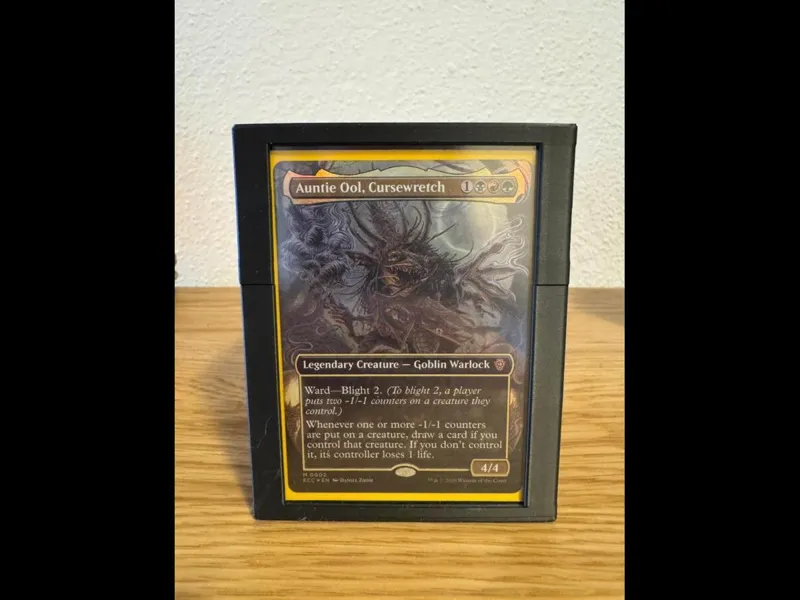 MTG Deckbox for Commander with Showcase