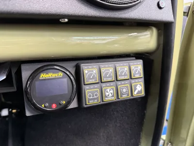 Classic Mini - Haltech 2x4 Keypad + Gauge Mount