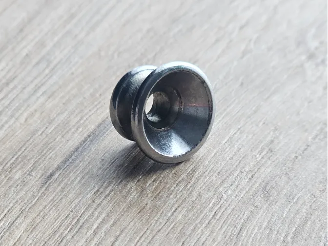 Precission bass end pin