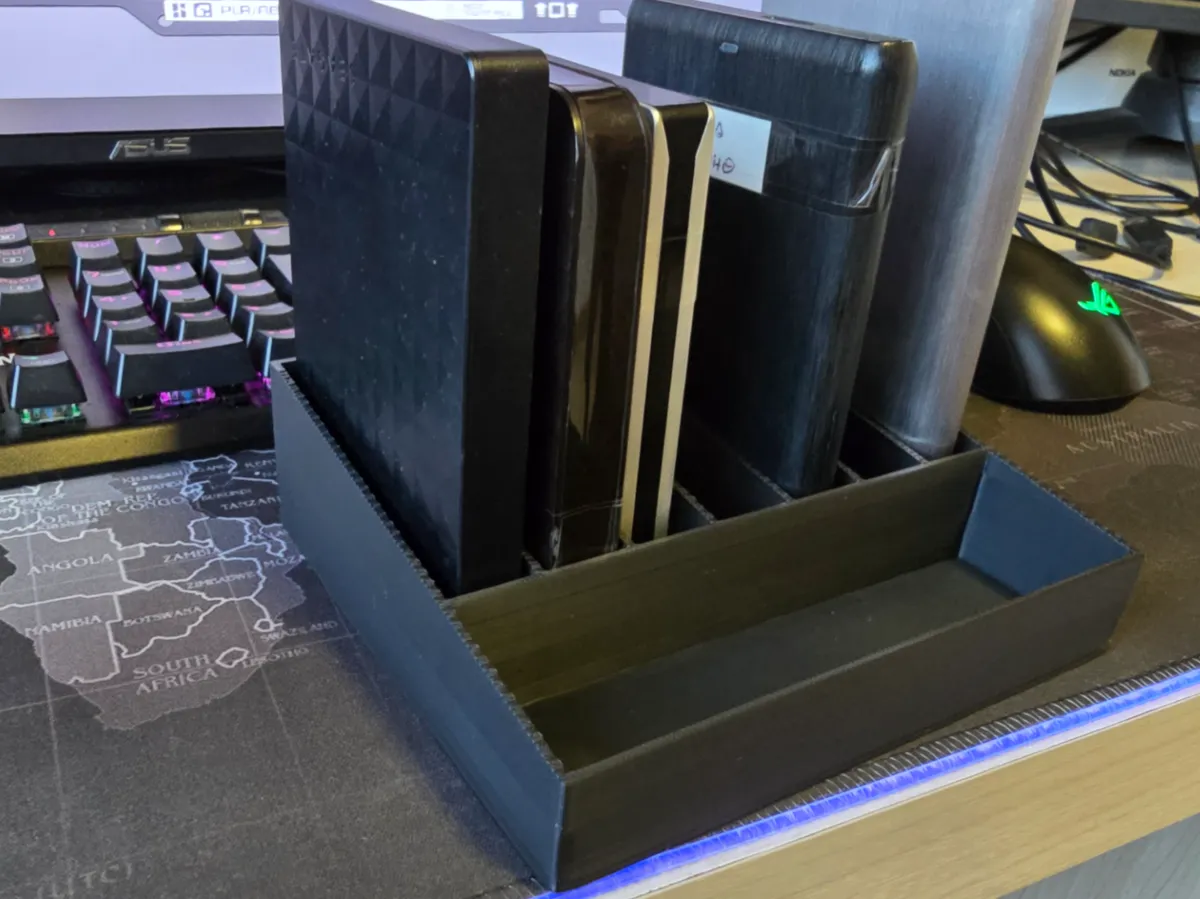 Boîte de rangement pour 7 disques durs externes