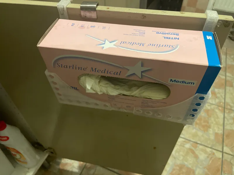 Hidden latex box holder 