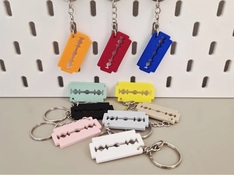 Razor blade keychain