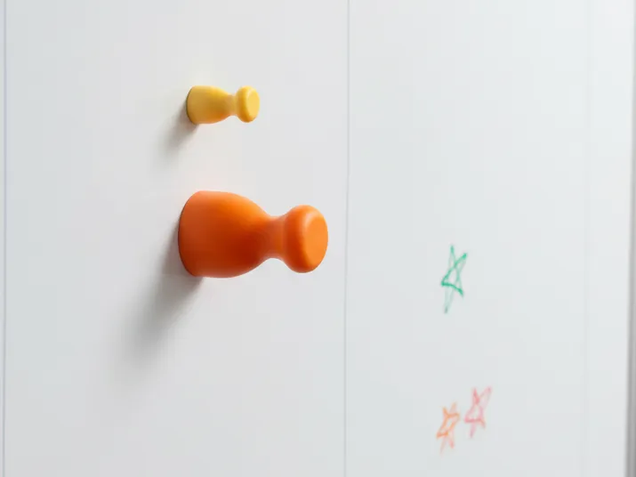 Whiteboard magnet