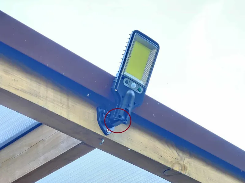 solar lamp mount fix