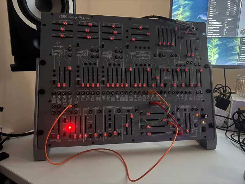 Desktop Stand for Behringer 2600