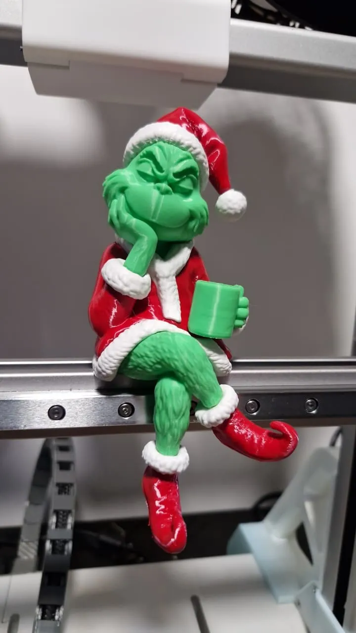 Mini Grinch - Sitting on Monitor - 1