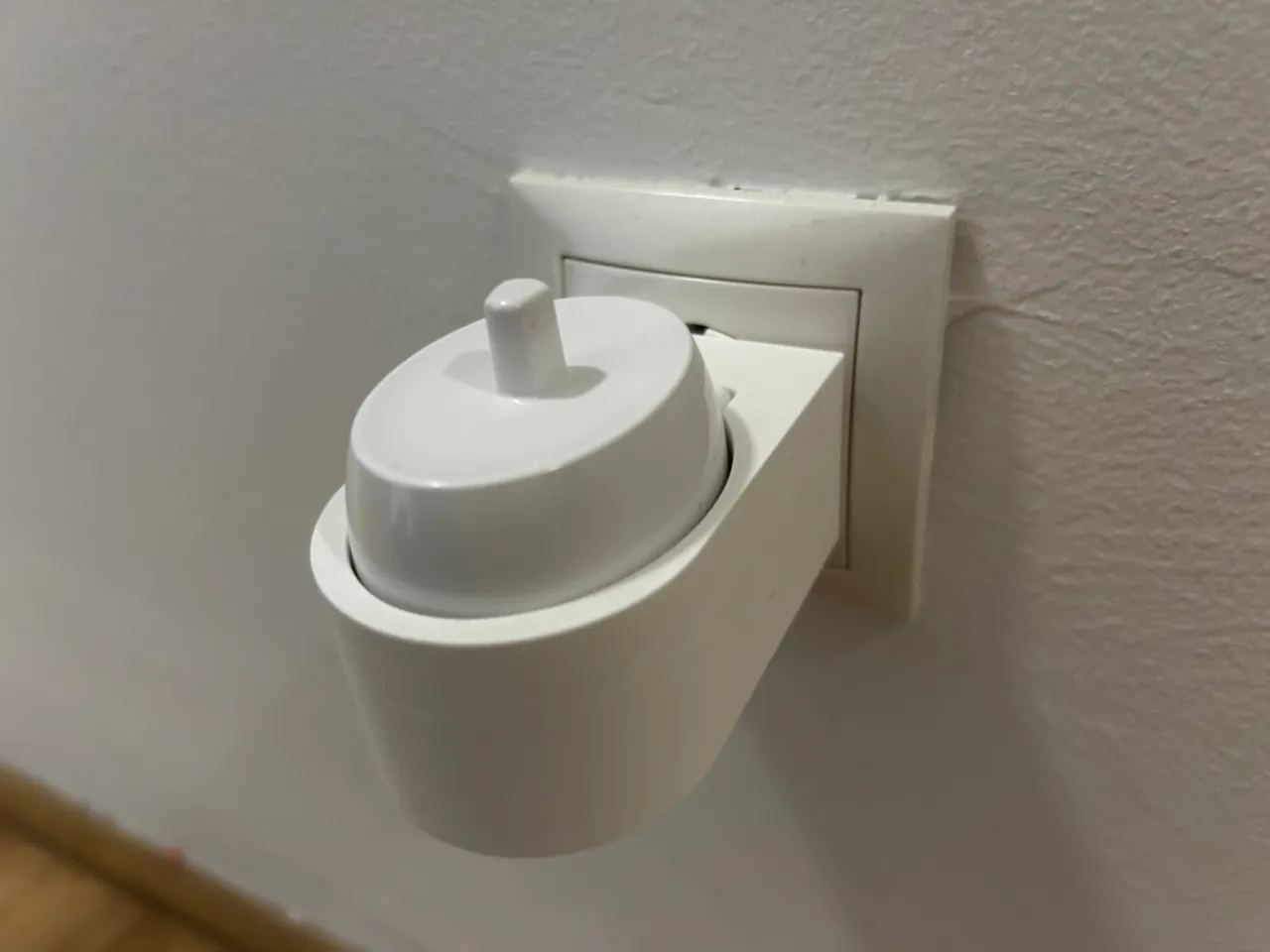OralB Charger Holder EU/Schuko view 2