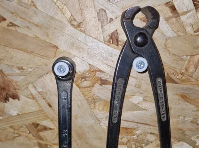 Simple Wall Mount for Tools