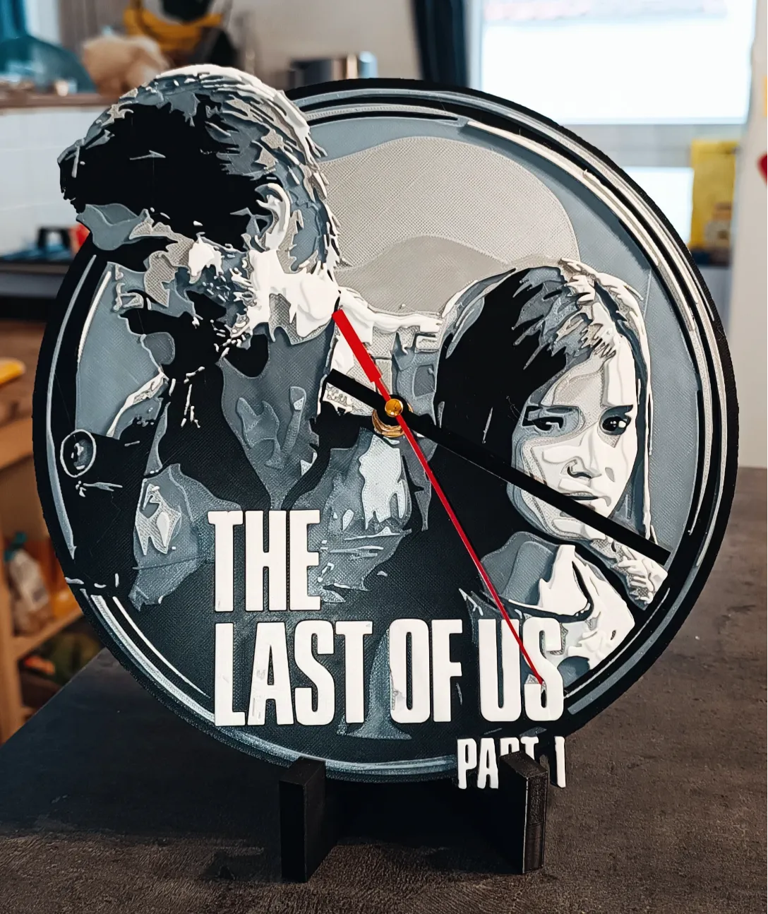 the last of us clock Hueforge - Free 3D Print Model - MakerWorld