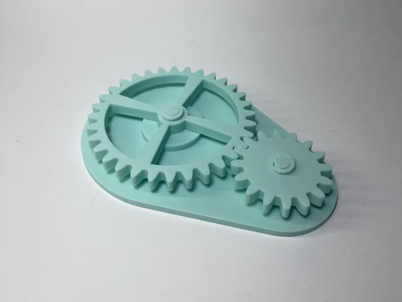 SPINNABLE SPUR GEARS
