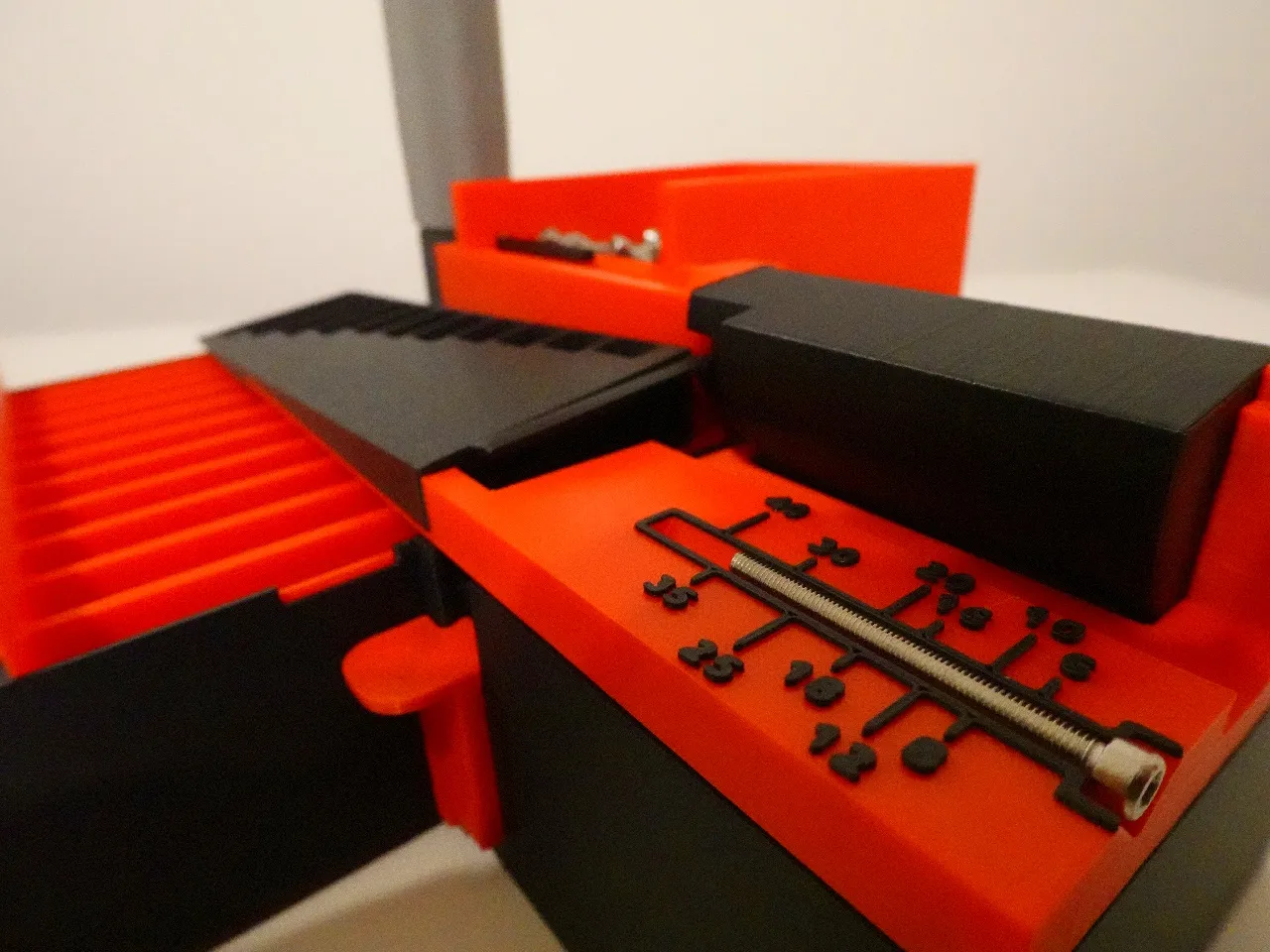 Mechanical M3 Bolt/Screw Sorting Device view 4