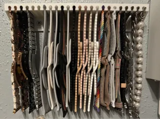 Apple watch band holder & shelf