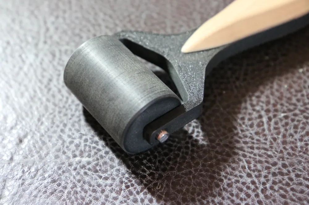 Roller - Free 3D Print Model - MakerWorld