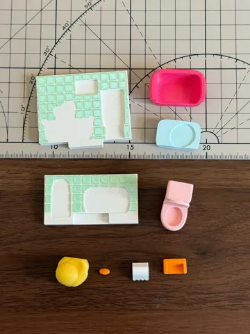 Accesorio para impresora 3D: 【浴室小鸭冰箱贴】微缩场景/小黄鸭/浴缸马桶卷纸/丝绸/拆件/AMS — vista de referencia 3