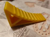 0.6mm nozzle, 0.3mm layer, 4 walls, 15% infill