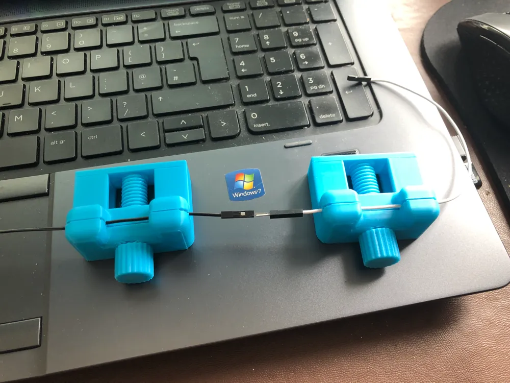 Mini Cable Joint Vise/Vice by kevr102 - MakerWorld