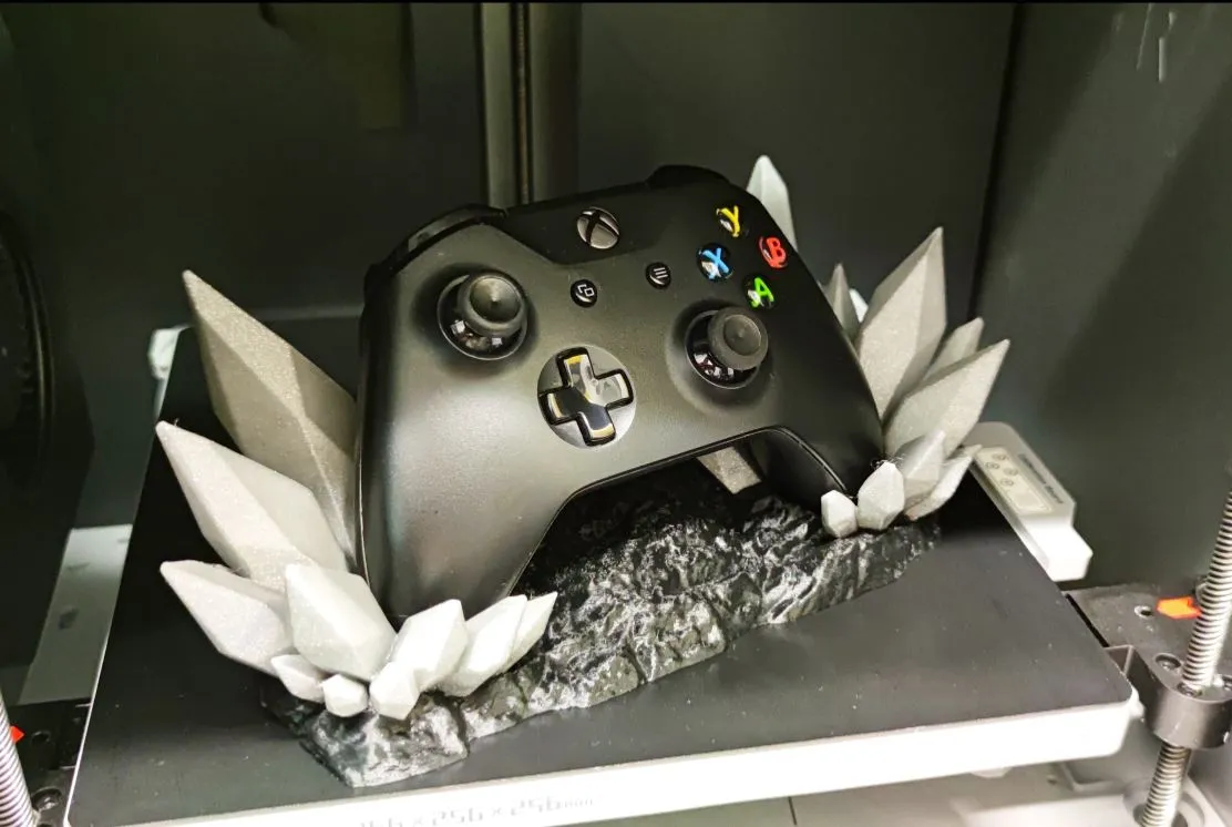 Crystal Xbox One controller holder view 3