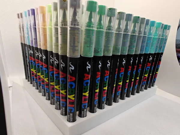 Range-marqueurs acryliques 12x14