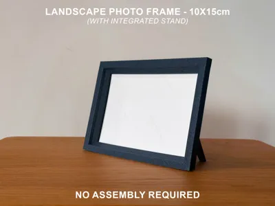 Landscape Photo Frame with Built-In Stand – 10x15