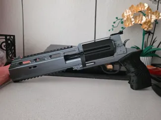 Requiem Resident Evil 9 Fan Art (Cosplay Prop)
