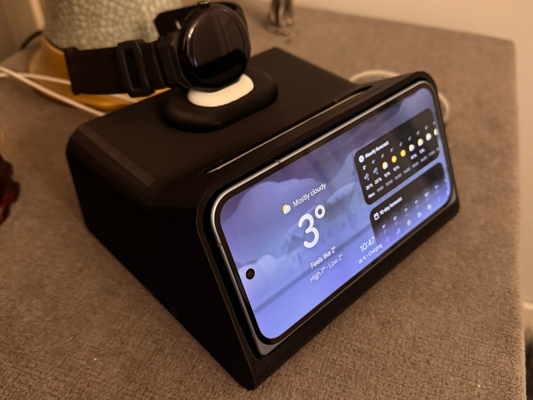 Pixel 10 Pro Fold Pixel Watch 4 Standby Mode Dock