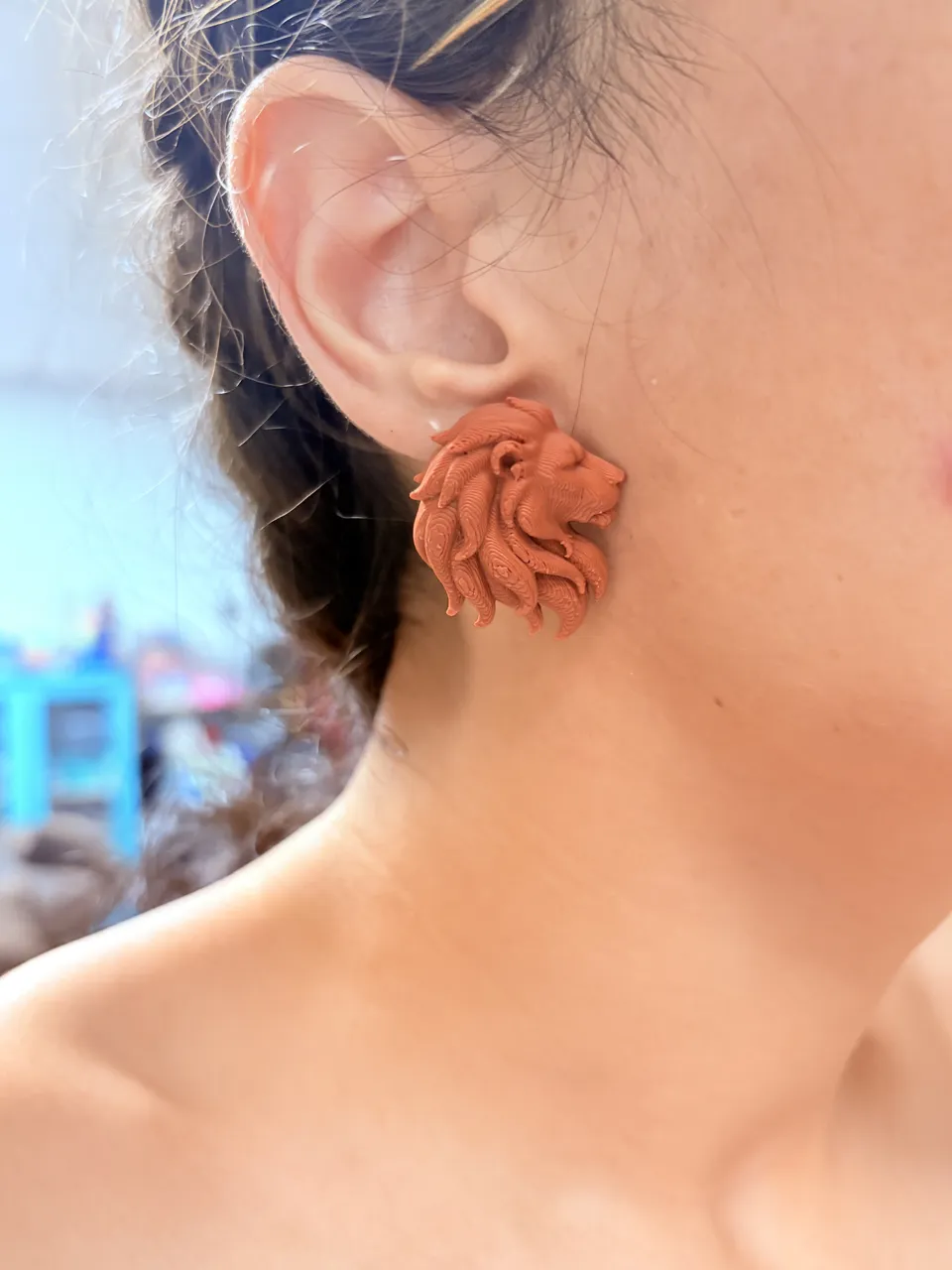 Pendientes león view 2