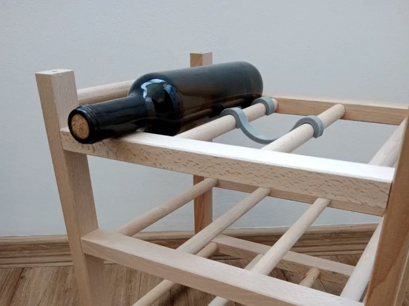 Wine bottle holder