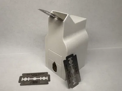 Swappable Razorblade Storage for Disposal