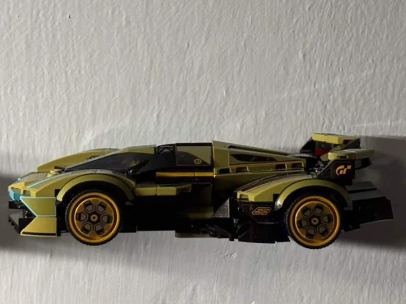 Lamborghini V12 vision gt holder