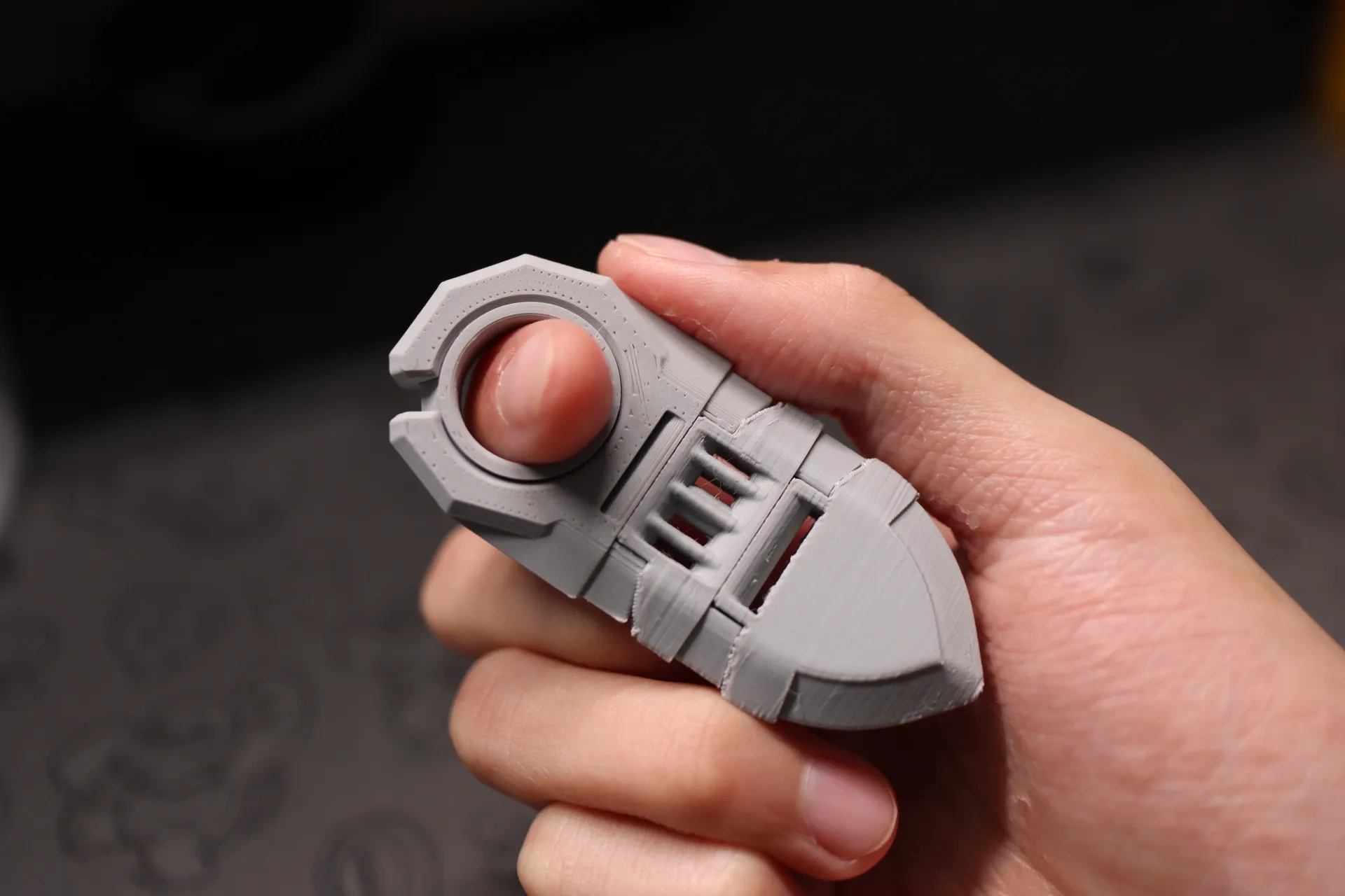 Miniatura 1 do modelo 3D 【Leng牌 环太平洋链剑 EDC玩具】解压旋转拉动刀玩具