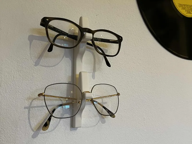 Glasses / Sunglasses Holder (Wall)