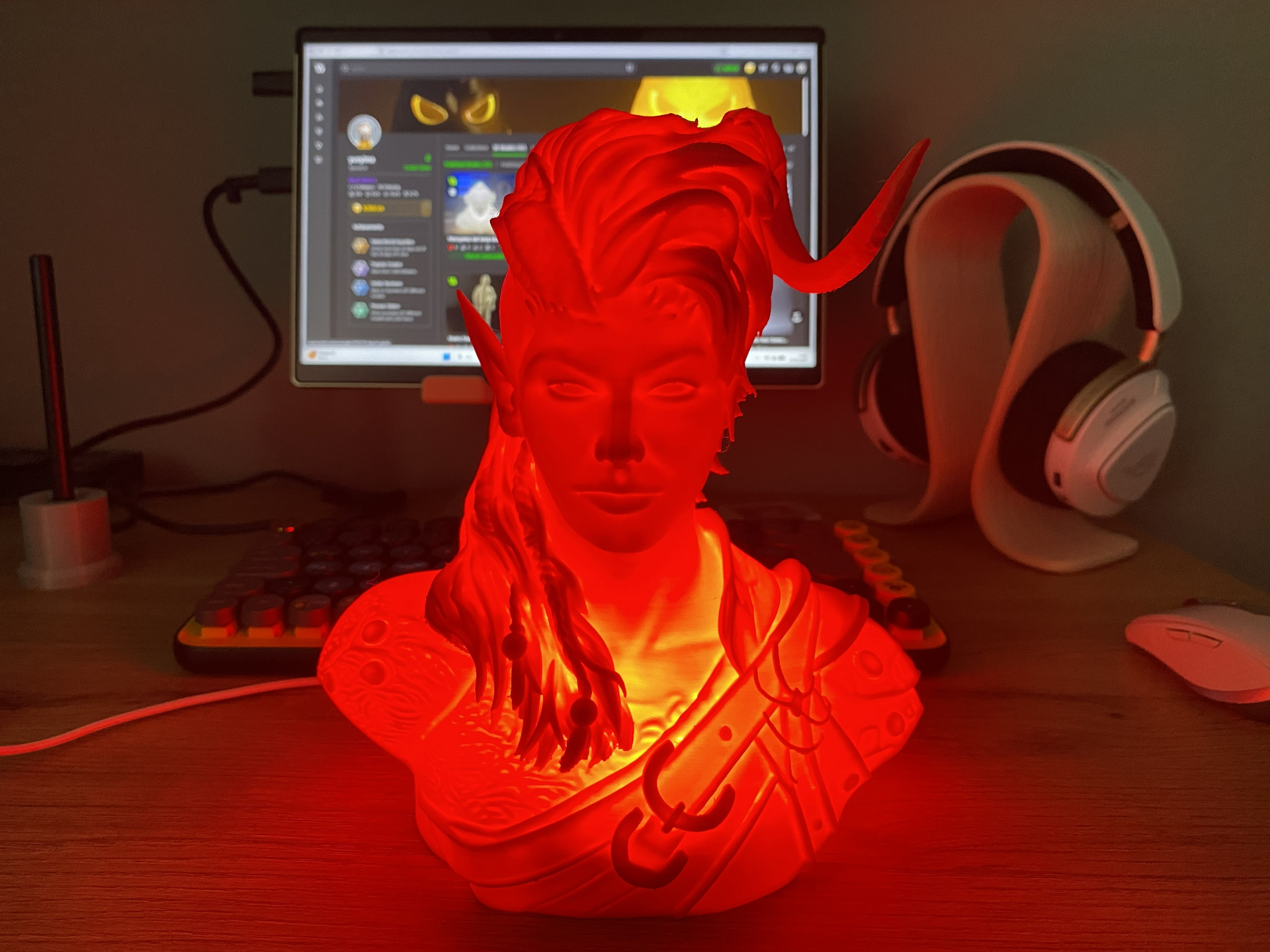 Karlach LED Lamp 001